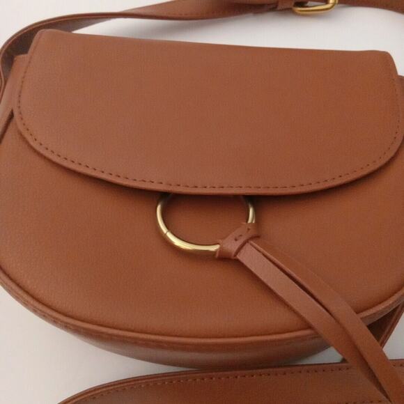 JJ Winters Ivy Crossbody Leather Bag - Picture 2 of 6